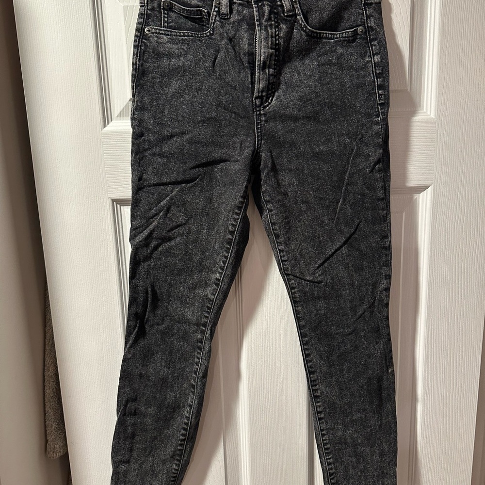 GAP Women's Dark Gray Skinny Jeans